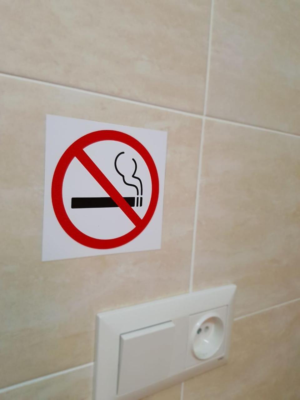 Sky Hotel Bishkek Esterno foto