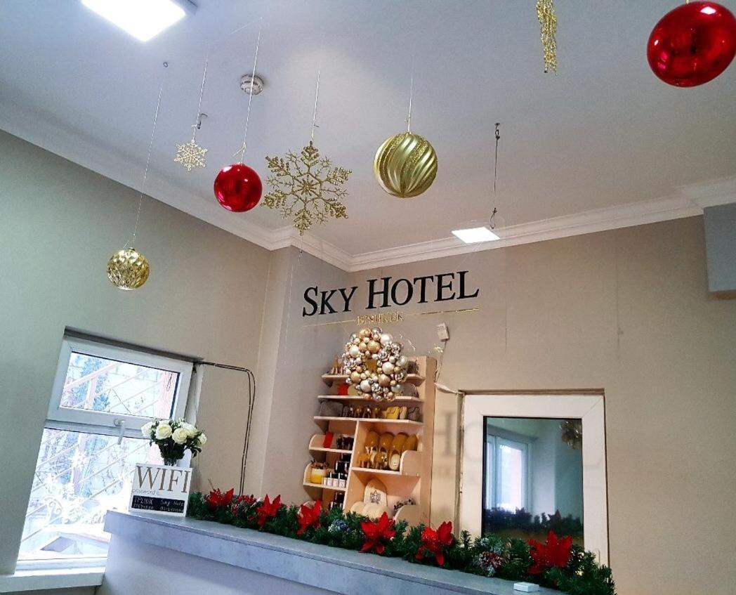 Sky Hotel Bishkek Esterno foto